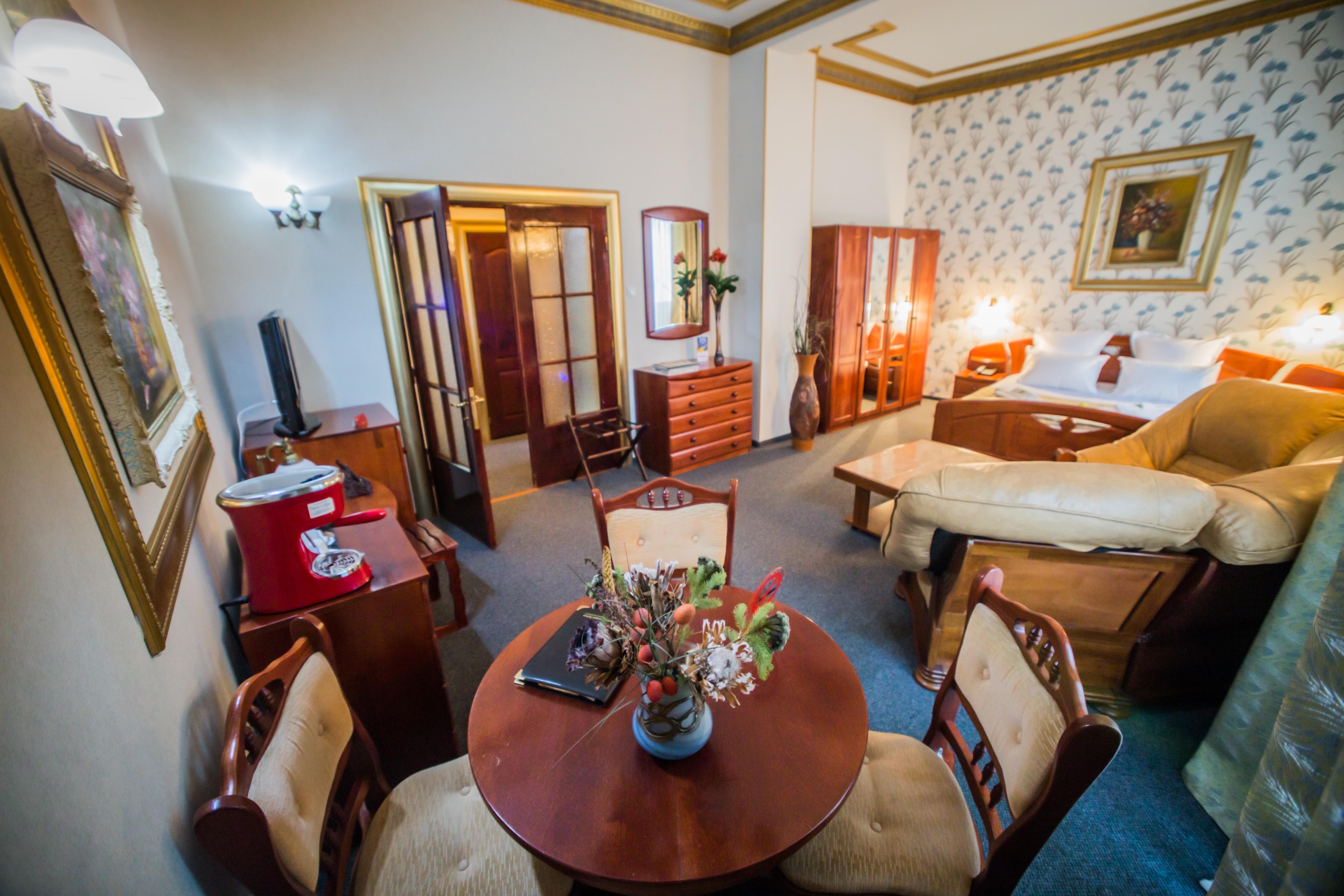 Bucharest Comfort Suites Hotel Exterior photo